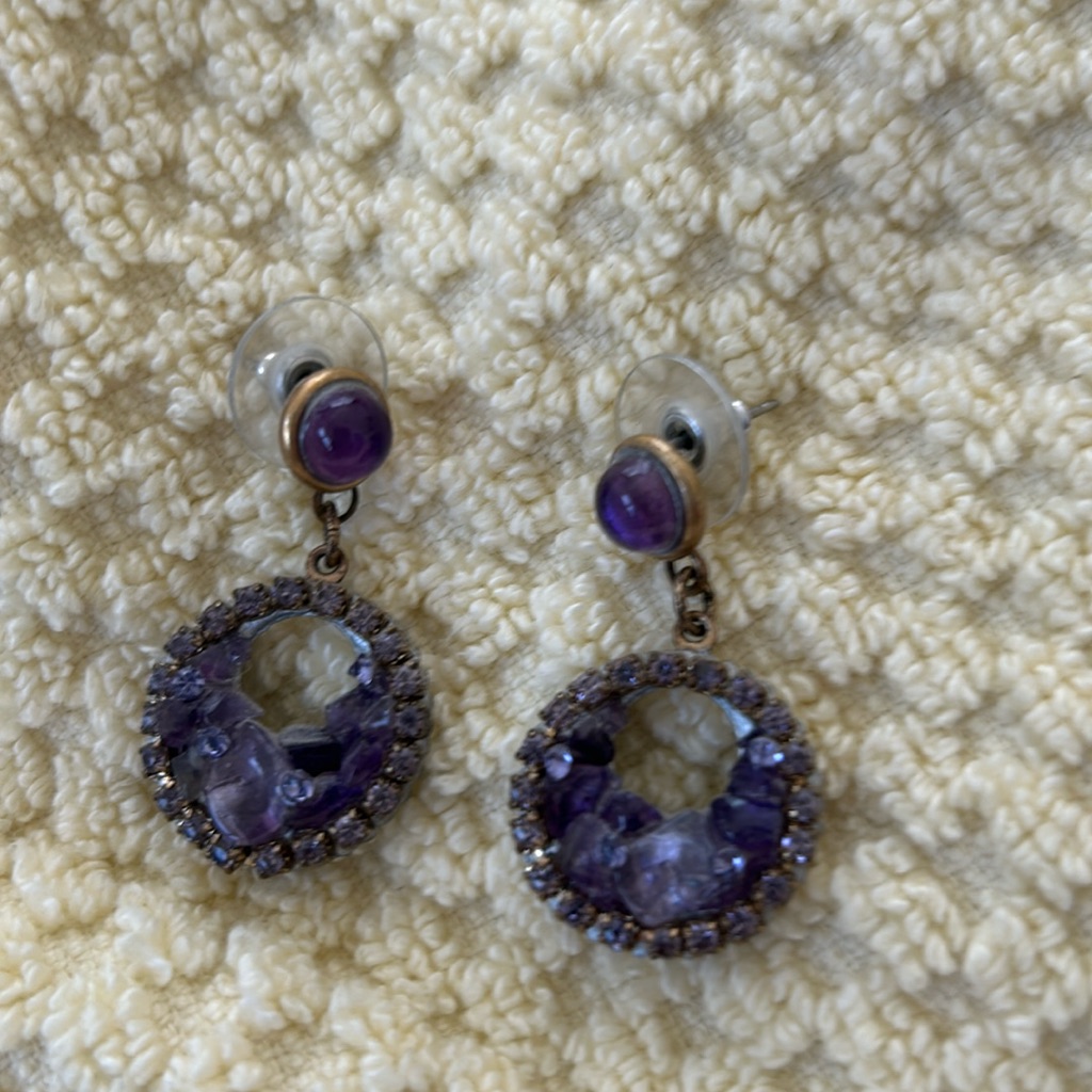 Beautiful Purple 3/4 In Earrings